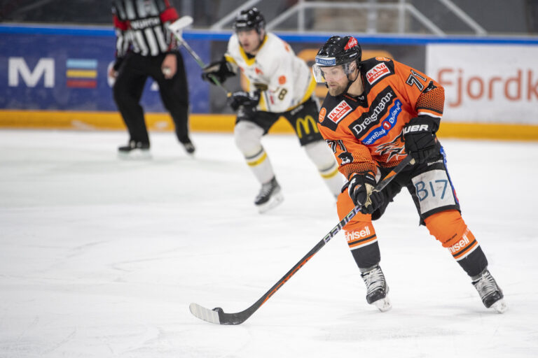 Patrick Andre Bovim skal være klar for KIL ishockey.