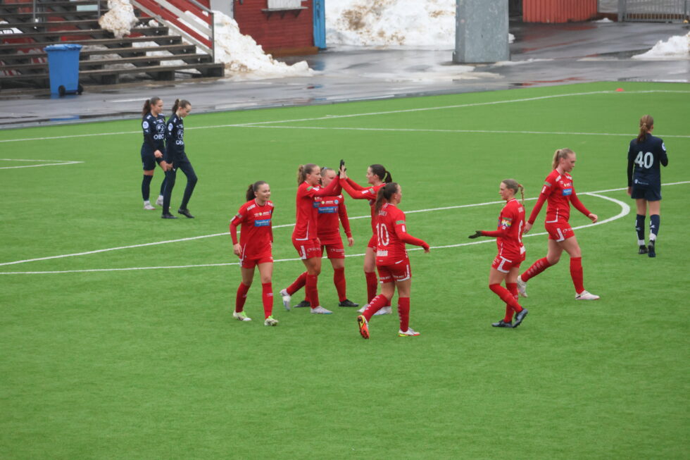 KIL Fotball Kvinner vant 3-2 i søndagens treningskamp mot seriemotstander Røa2.