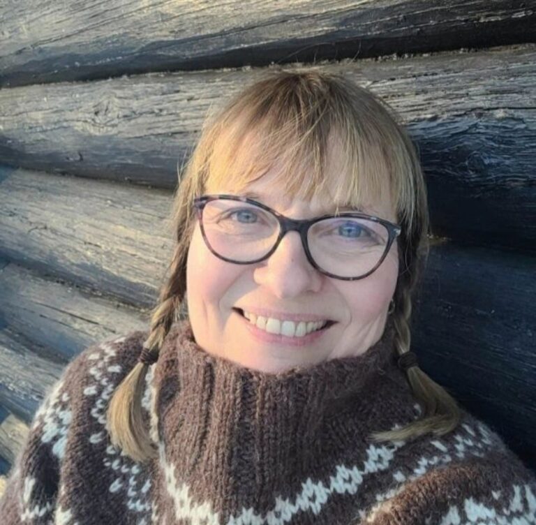 Siv J. Henningstad er ny norsk redaktør for foreningen Finnskogen Kultur & Naturpark sin publikasjon Finnskogmagasinet.
