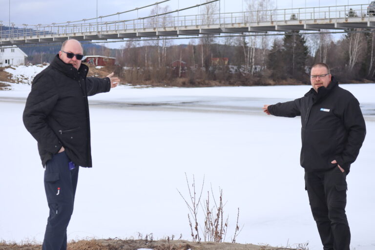 Lars Bråten og Svein Gunnar Sæther vil arrangere Ta sjansen på badeplassen på Brandval i august.