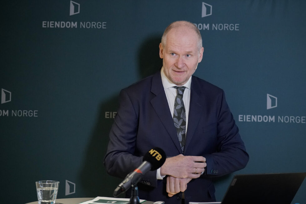 Administrerende direktør Henning Lauridsen i Eiendom Norge presenterer boligprisstatistikken for mars 2024.
