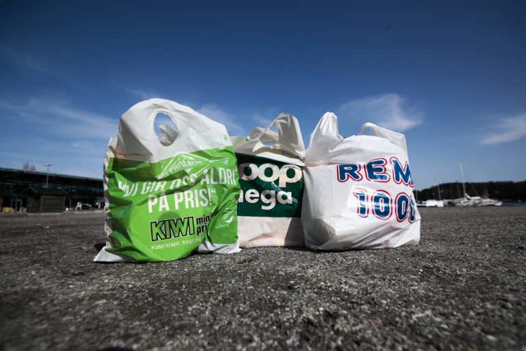 Prisen på plastposer vil trolig øke igjen.