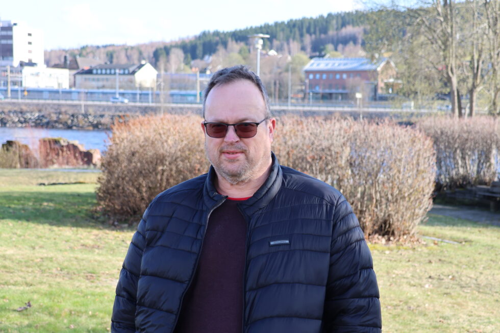 Arbeiderpartipolitiker og sekretær i Norsk Jernbaneforbund Buss Innlandet, Allt-Tore Pedersen mener utspillet fra 7sterke om et bedre kollektivtilbud må følges opp med støtte fra lokale politikere.