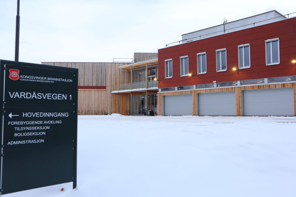Kongsvinger har fått en dyr, men svært moderne og fin brannstasjon som endelig nærmer seg å være ferdigstilt.