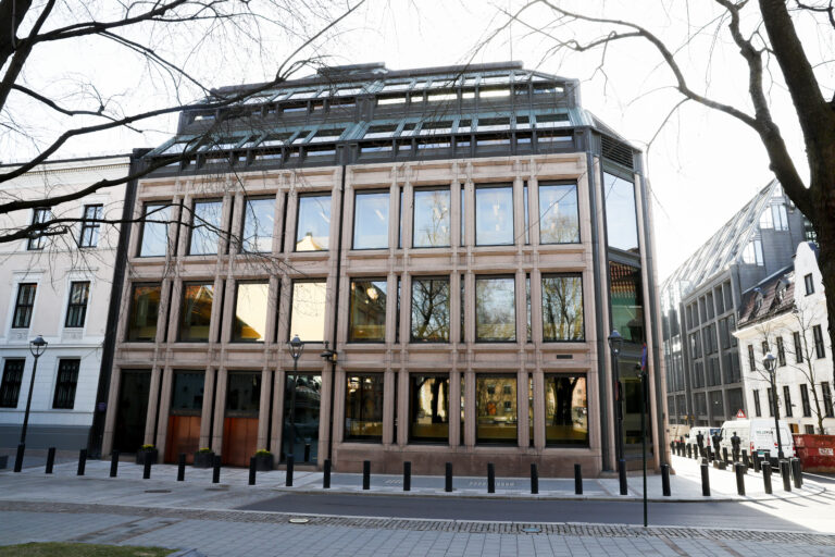 Norges Bank holder renten uendret nok en gang.