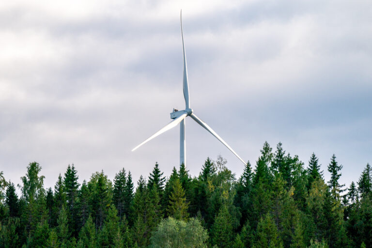 Eidsiva Hafslund Vind og Akershus Energi AS har nylig registrert det nye selskapet Vinger Vind DA,. I en kommentar til MItt Kongsvinger sier kraftselskapet at Kongsvingerregionen er et område med potensiale for vindkraft. Bildet viser en vindturbin i Nord-Odal er og er kun ment for illustrasjon av en vindturbin.