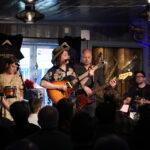 Det ble levert en flott og koselig konsert av Roger Græsberg & Foreningen fredag kveld.