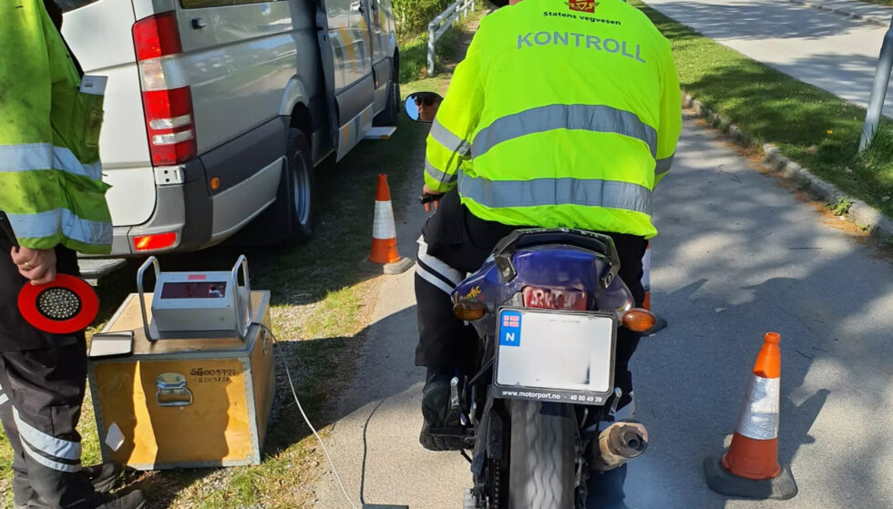 – Vi får en del henvendelser fra politiet om at de har fått klager fra publikum på støy og at de ønsker å ha oss med på kontroller, sier John Helge Klaussen, leder for kjøretøyavdeling i Statens vegvesen Kongsvinger.