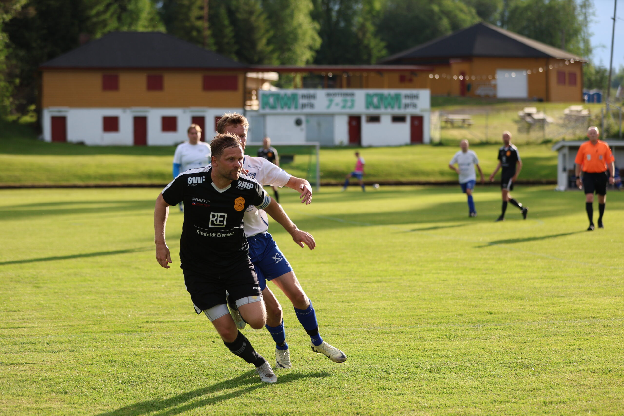Fredrik Langfoss har lang fartstid som fotballspiller for Eidskog fotball, men torsdag sk&aring;ret han mot sin gamle klubb.
