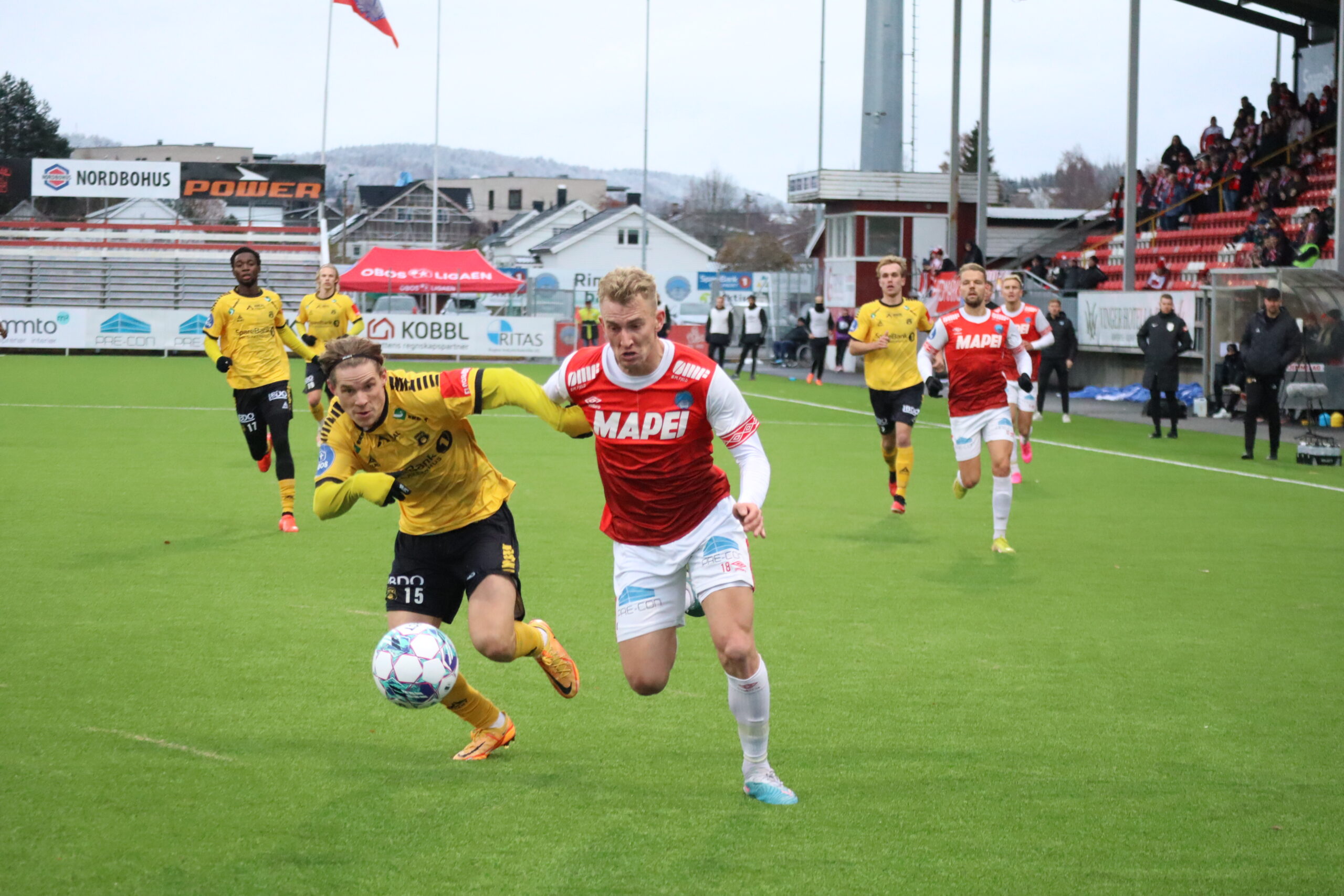 I fjor ble tilv&aelig;relsen i OBOS-ligaen sikret da Alexander H&aring;pnes og Moss tok alle poengene p&aring; Gjemselund. I &aring;r kjemper de gulkledde i helt andre enden p&aring; tabellen og sikter igjen p&aring; &aring; f&aring; med seg full pott.