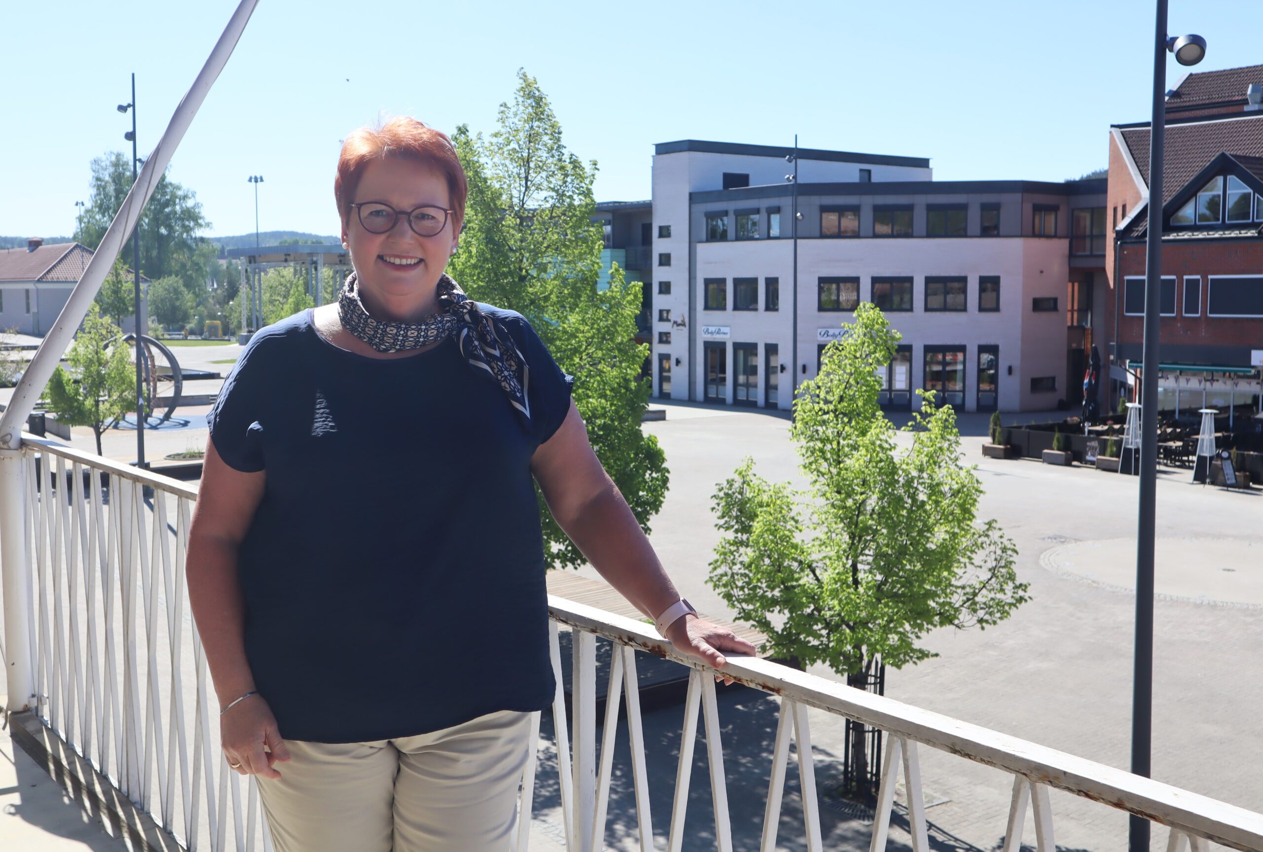 Kongsvinger er i stor forandring. Fra kontorvinduene kan Elin se over til nye Science Park og til heisekranen som reiser SSBs nye bygg på stasjonstomta.