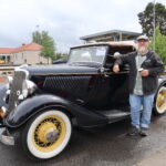 Leder i American Car Club Glåmdal (ACCG), også kalt Amcar Glåmdal, Terje K. Larsen med sin Ford Convertible De Luxe 1934 modell.