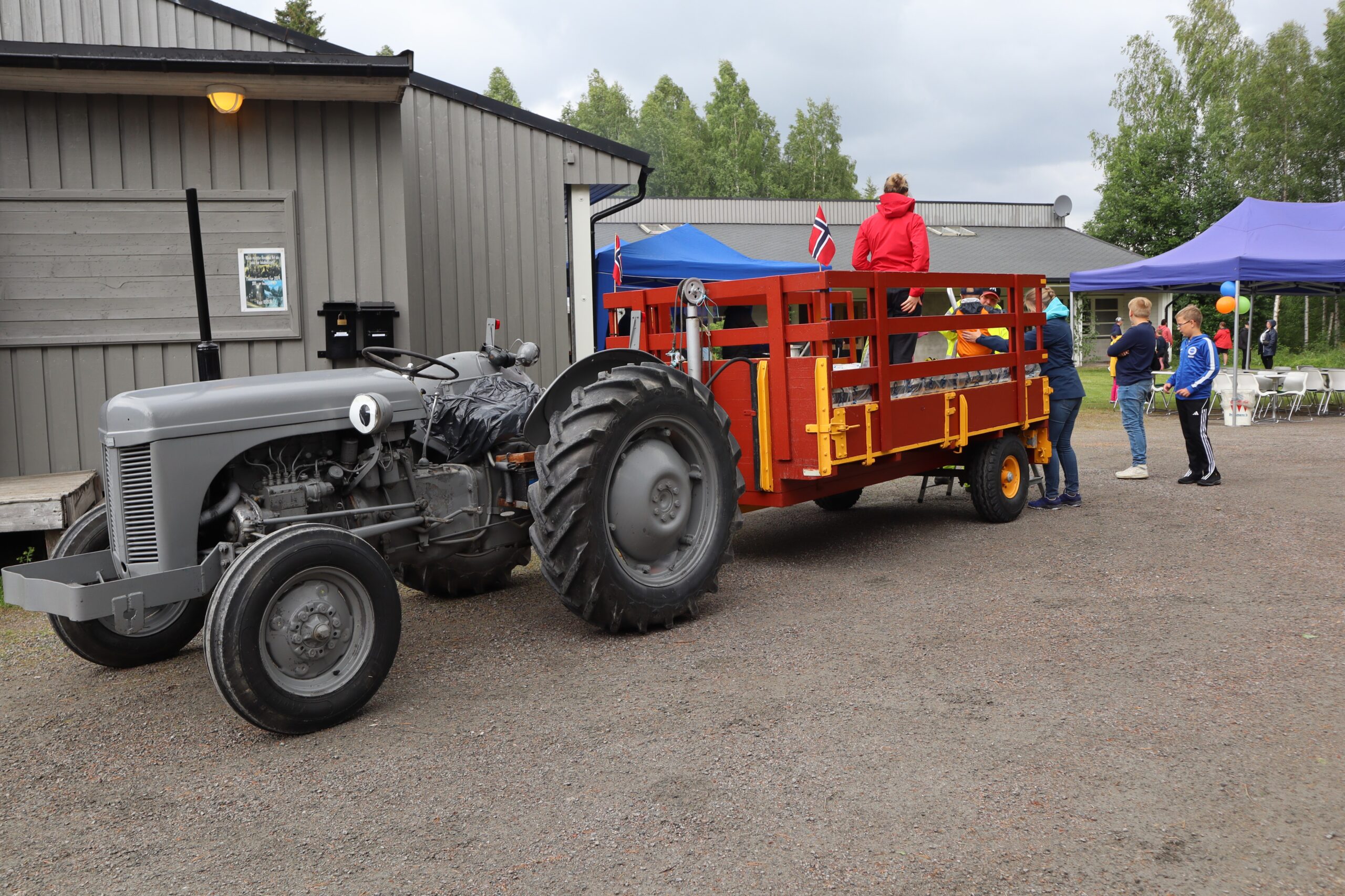Det ble noen turer p&aring; Gr&aring;tass i l&oslash;pet av l&oslash;rdagen.