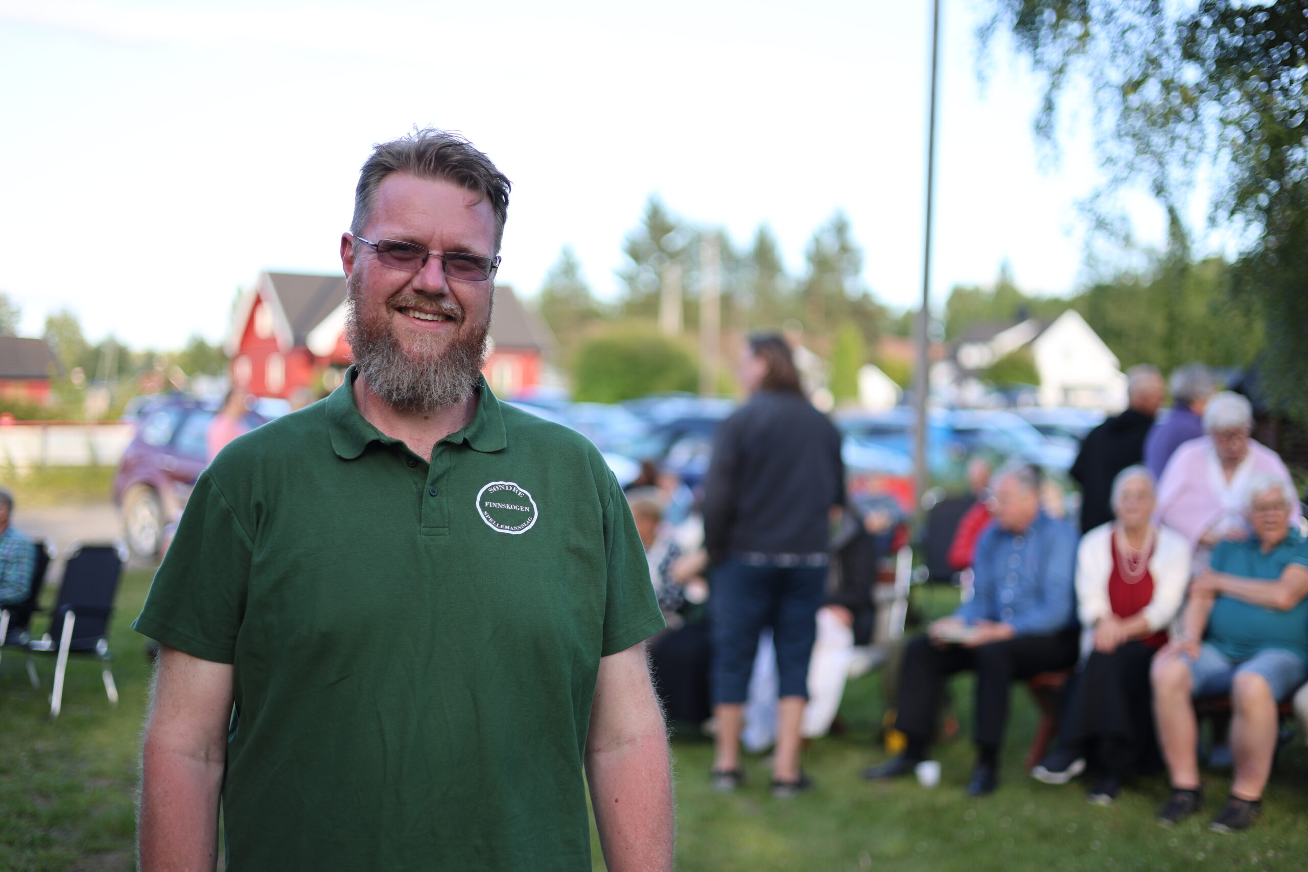 Leder for Søndre Finnskog spellemannslag, Tommy Tomteberget ønsker gjerne at flere blir med og spiller.