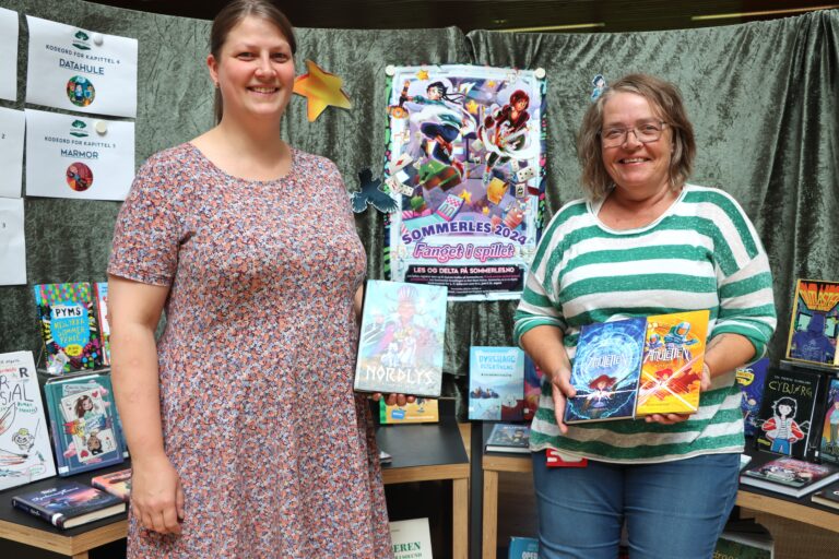 Det er bare å spørre Marianne Skog Eltvik (f.v.) og June Midtskogsæter på Kongsvinger bibliotek om hjelp til å bli med på Sommerles.
