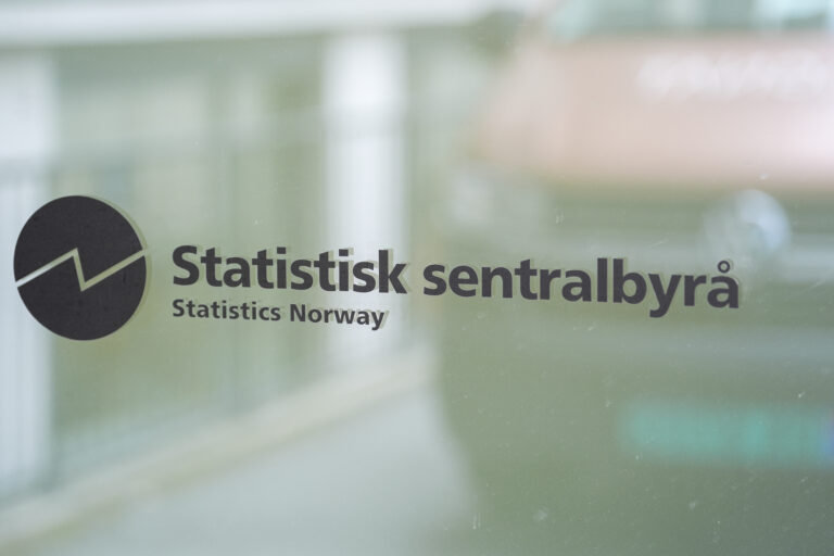 Få starter pensjonsuttaket ved første anledning viser tall fra SSB.