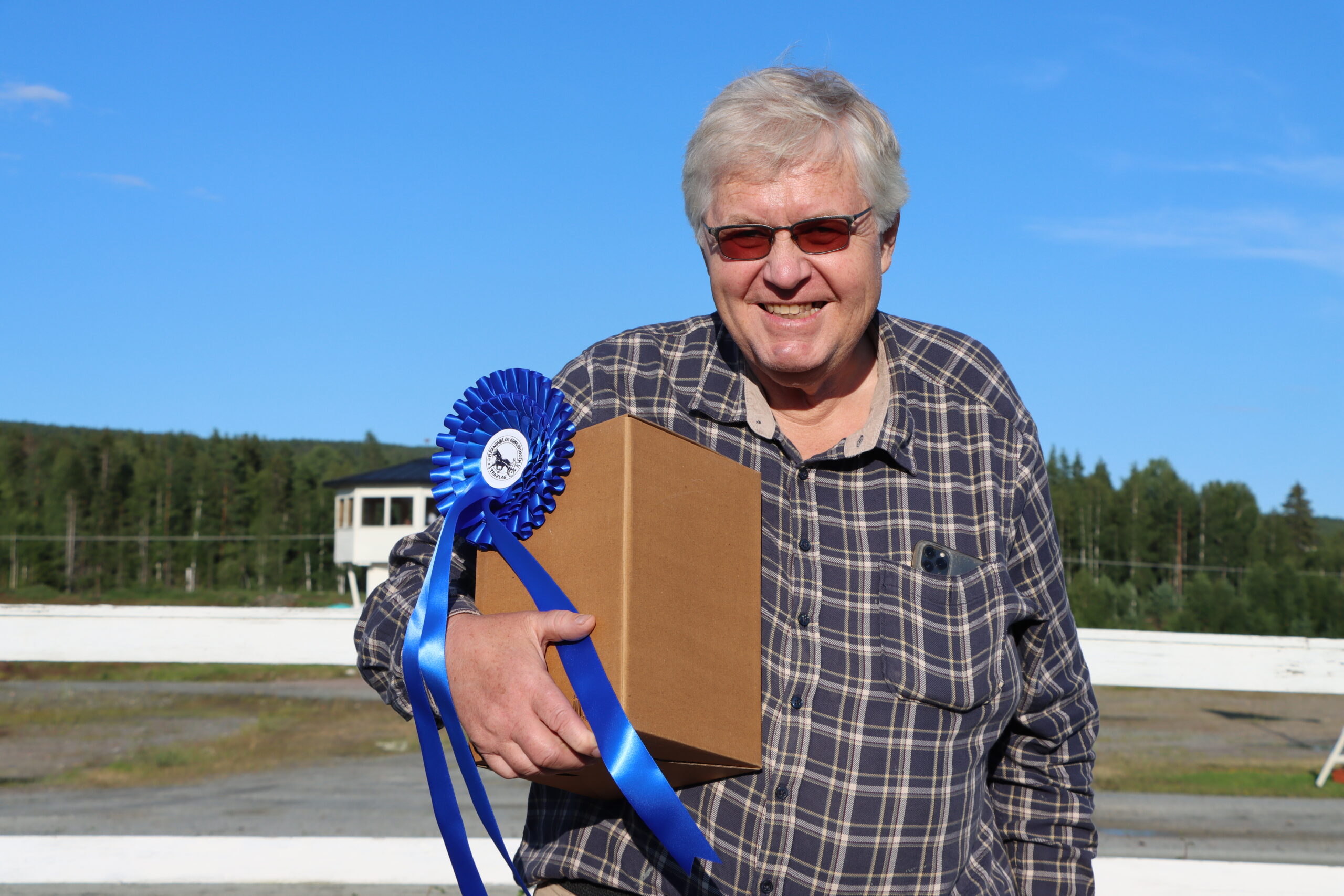 En av de heldige som fikk hentet premie på sermoniplassen var Per Erik Hagen.