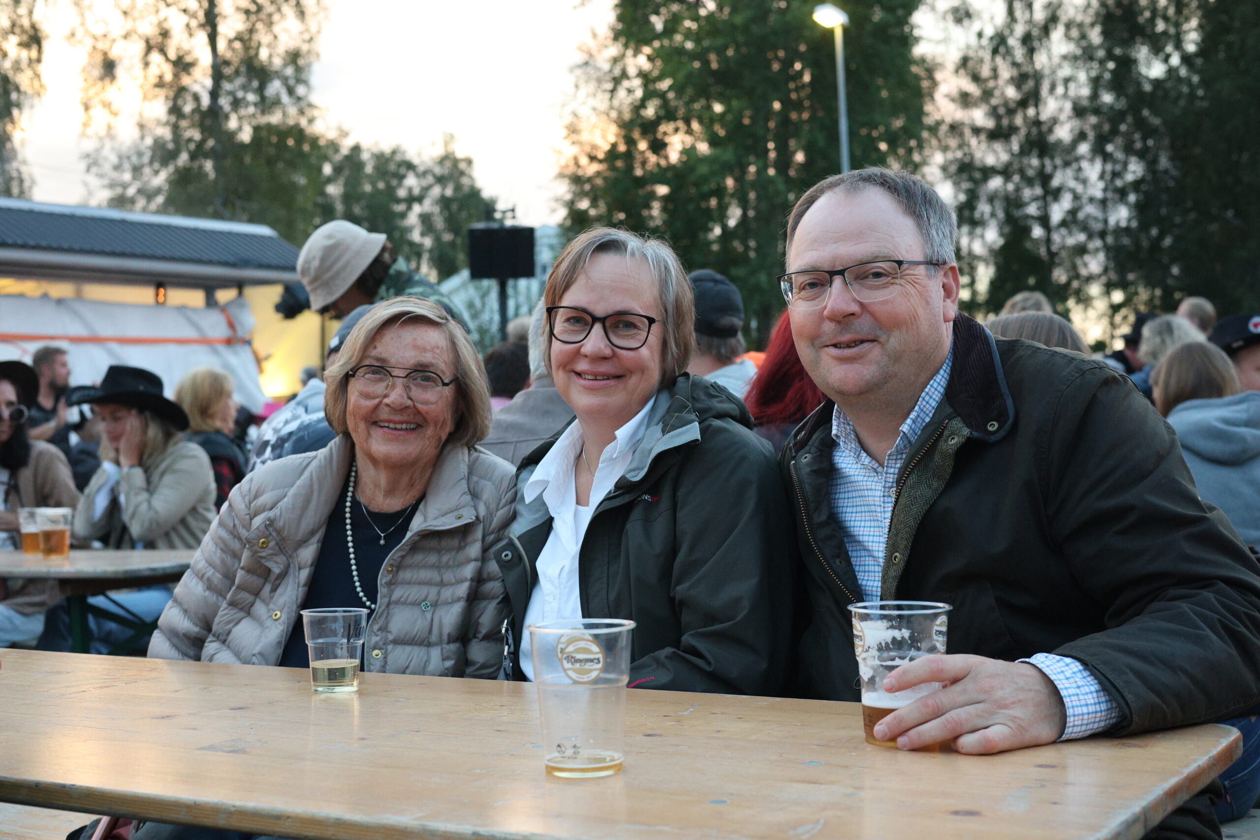 Martin Hanestad, Kari Hanestad og Turid hanestad.