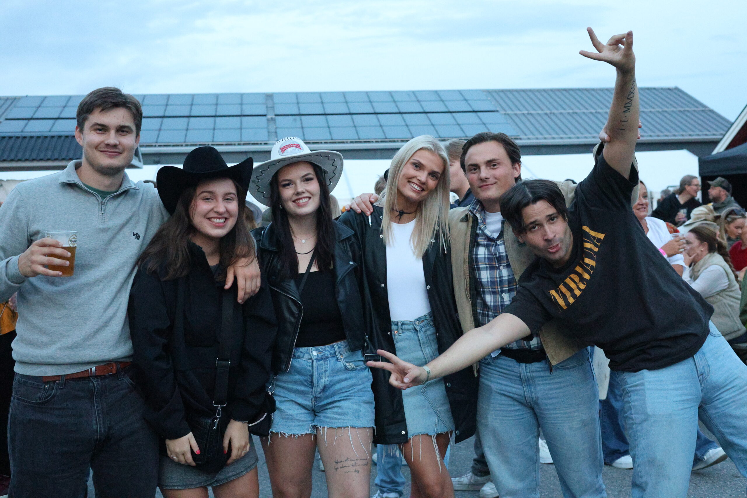 Morgan Hansen, Oda l&oslash;ken, Malin Lindberg, Signe Nafstad Holt, Jonas Gr&oslash;nnerud og Mathias Halvorsen.