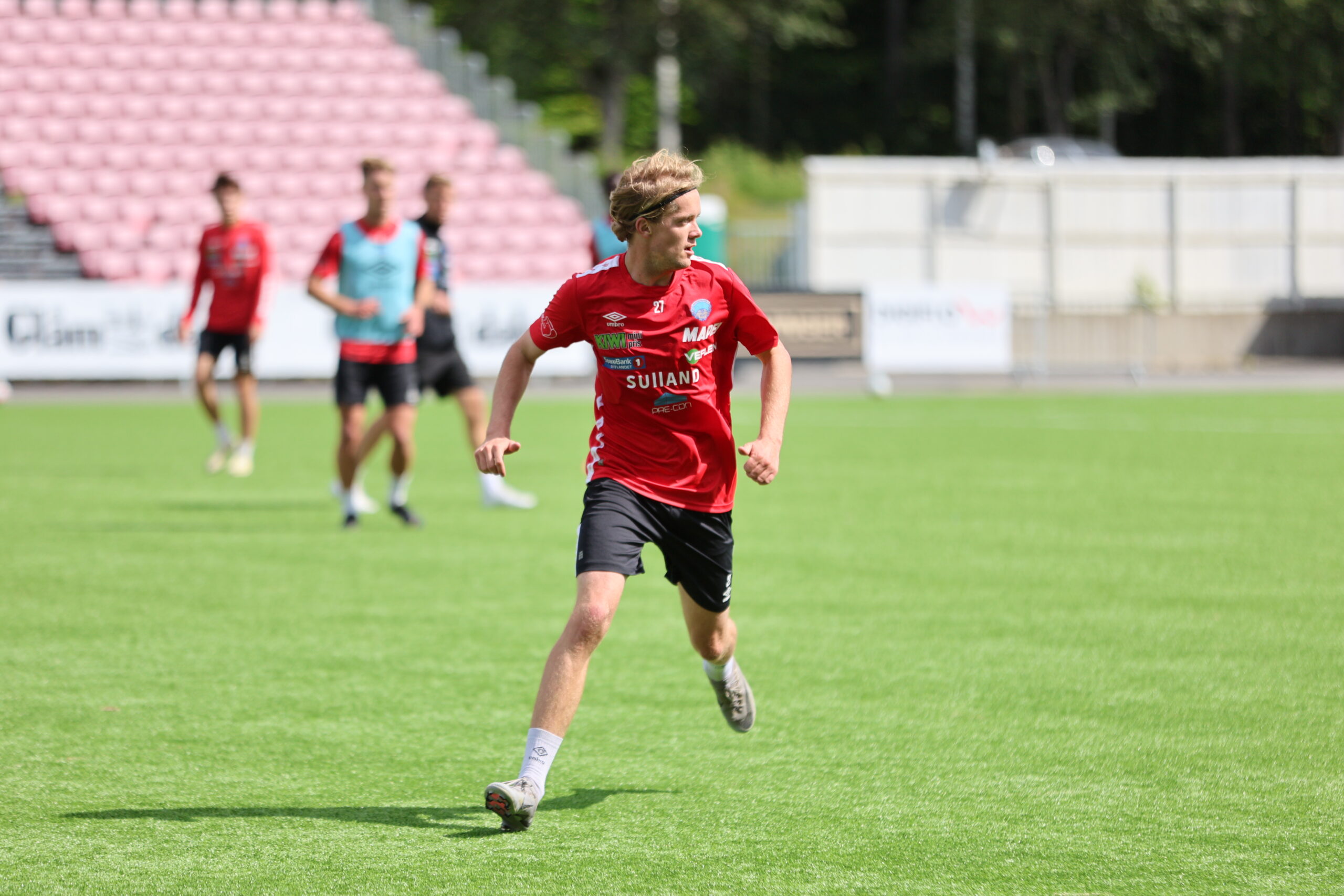 Andreas Dybevik forteller at det er intensive treninger p&aring; Gjemselund.