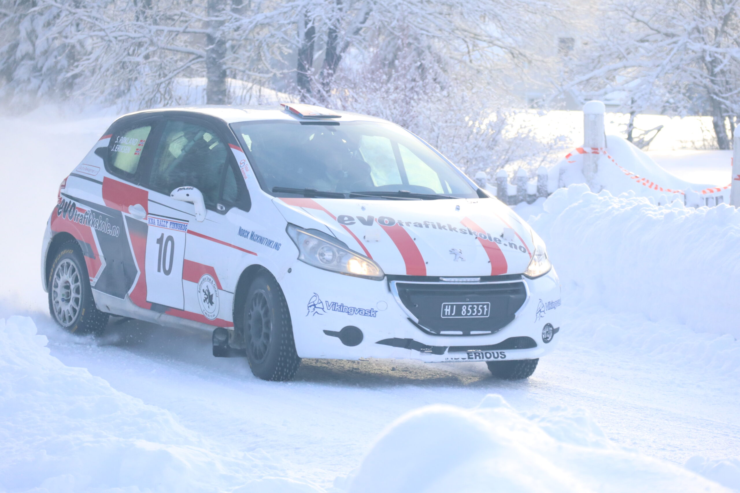 Steve R&oslash;kland har hatt mye suksess med sin Peugeot 208. Her fra &aring;rets Rally Finnskog hvor han ogs&aring; vant sin klasse.