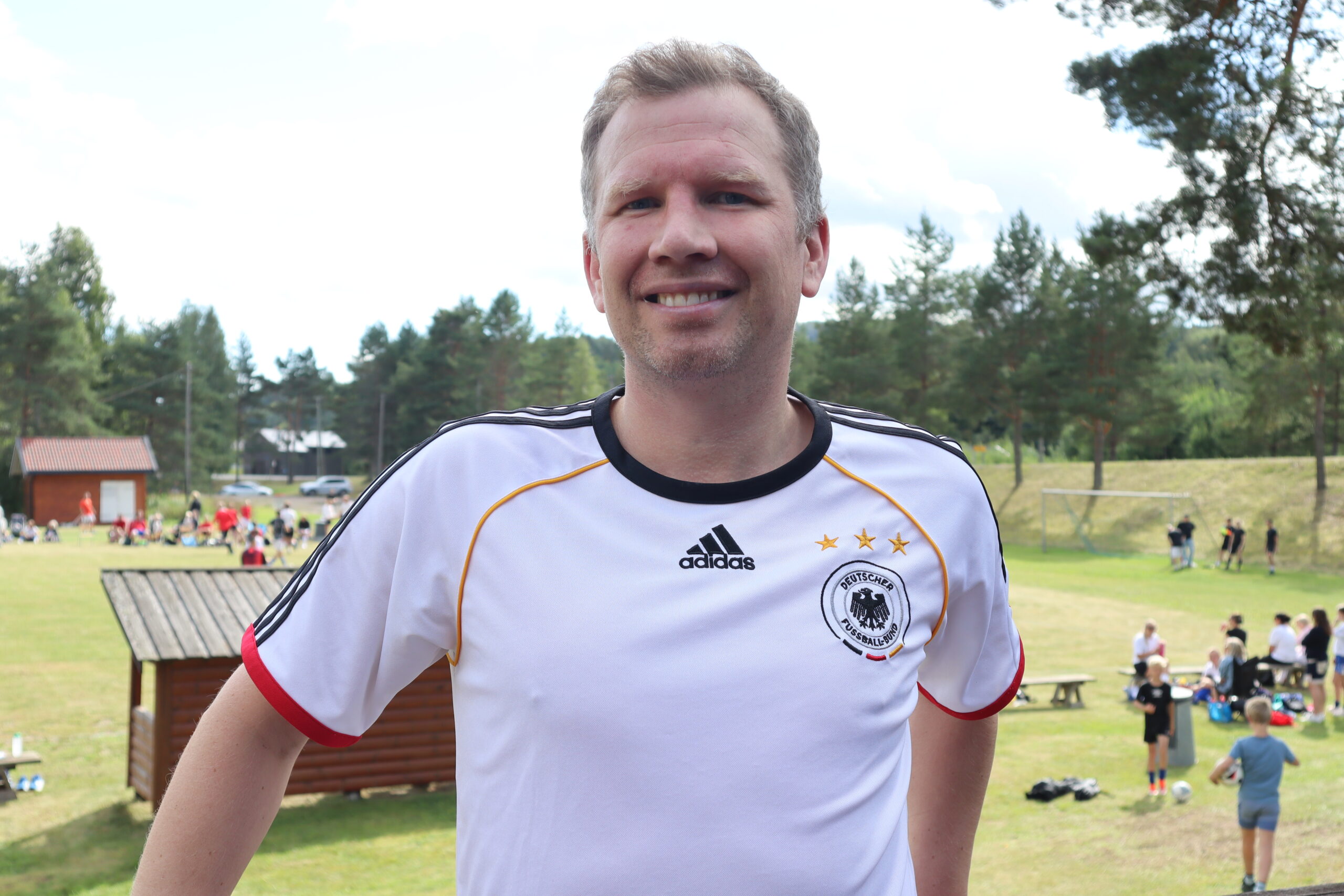 Bj&oslash;rn-Toni Bakken er ikke bare en av arrang&oslash;rene, men spilte ogs&aring; for Langfoss under grendeturneringa.