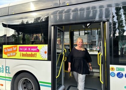 Camilla Reinemo Fjellvang i Innlandstrafikk er glad for at kampanjen skaper engasjement blant både lokale og tilreisende.