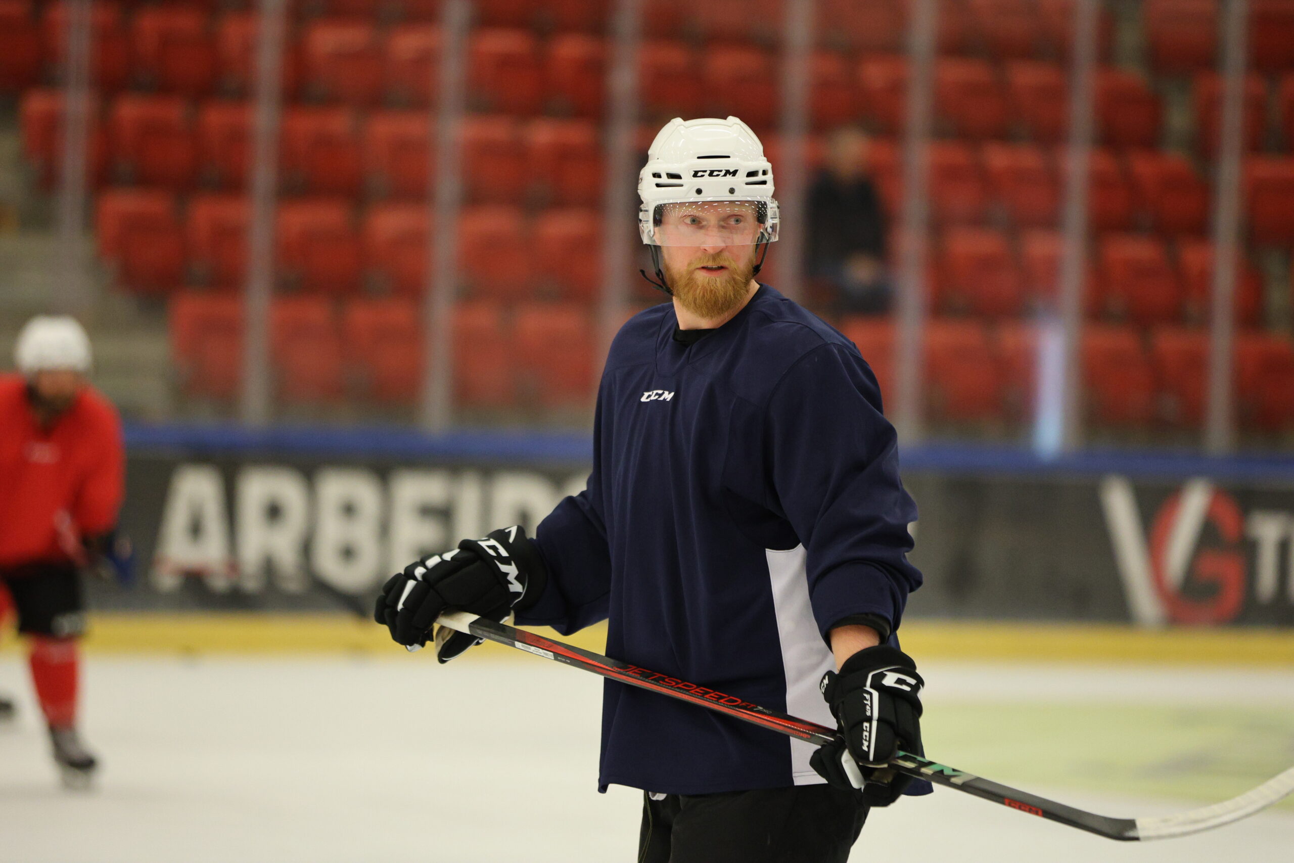 Det var ikke bare nye fjes p&aring; isen mandag. Kim Andr&eacute; Fremming er blant annet klar for en ny sesong med KIL ishockey.