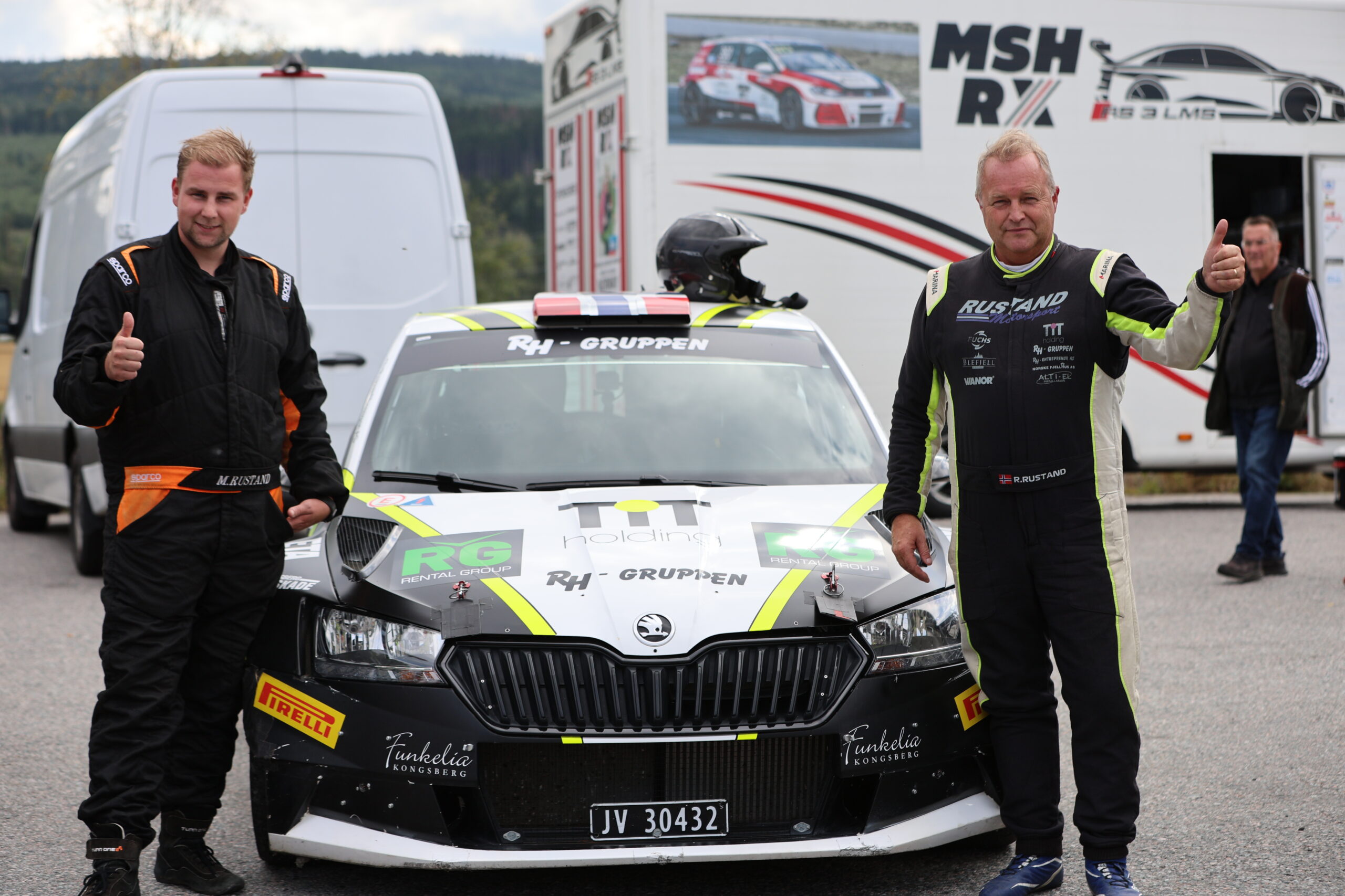 Roger Rustad stakk av med seieren i &aring;rets sprintrally.
