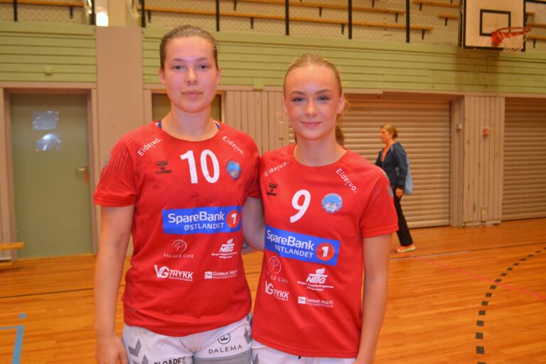 Julia Pedersen og Sina Marie Ulvang Loktu syntes KIL kom sterkere utover kampen og at det ble en bra kamp, selv om man tapte med fem mål.