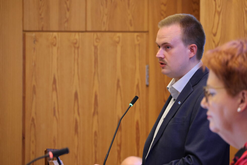 Oskar Aanmoen fra Høyre la torsdag frem en interpellasjon fra Kongsvinger Høyre om å se nærmere på et mulig medlemskap i organisasjonen Norske kjernekraftkommuner.