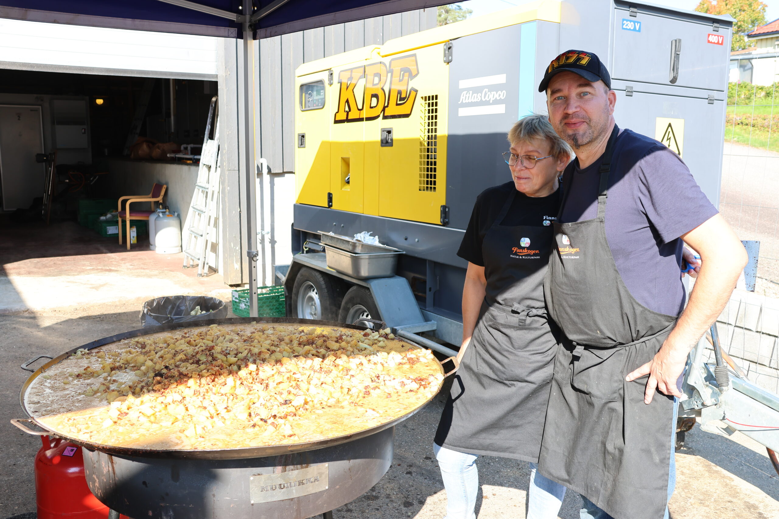Dorota Kaminskal og Tommy Smedtorp s&oslash;rget for silppu p&aring; &aring;rets festival.