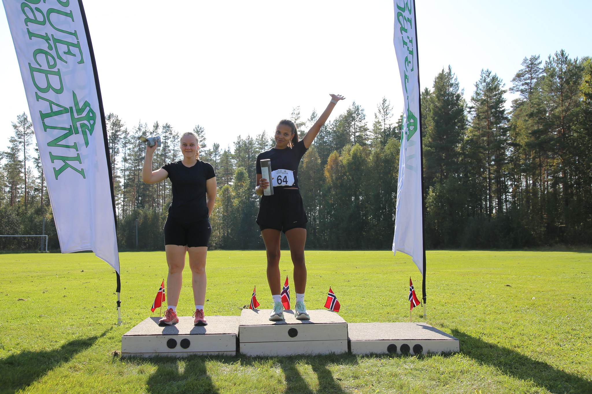 Maye Touray vant 21,8 km for kvinner foran Edel Optun.
