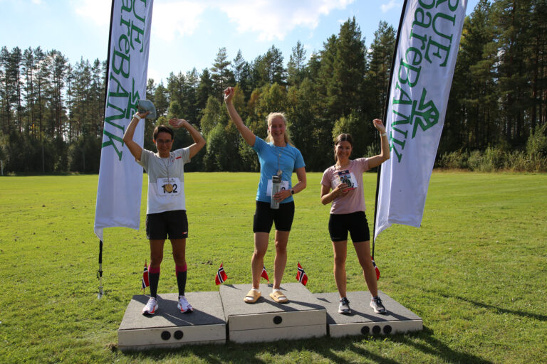 På distansen 5,6 kilometer for kvinner vant Silje Seigerud foran Julyana Hildonen på 2.plass. 3.plassen gikk til Ida Ratikainen.