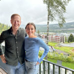 Johannes Thingnes Bø og kona Hedda Dæhli Bø har fantastisk fin utsikt mot Glomma og deler av byen fra sitt hus i Bogeråsen.