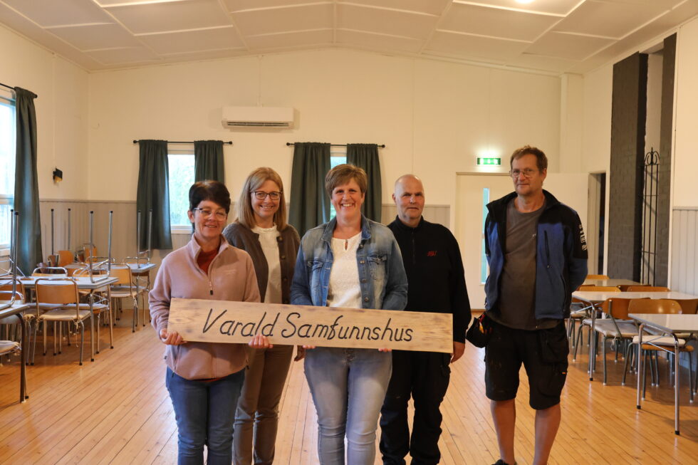 Styret består av Hildegunn Lindberg (f.v.), Eva Bekkåsen Westby, Lill Anita Furuberg, Morgan Vikertorpet og Rune Lysen. Jon Helge Lindberg er også med i styret.