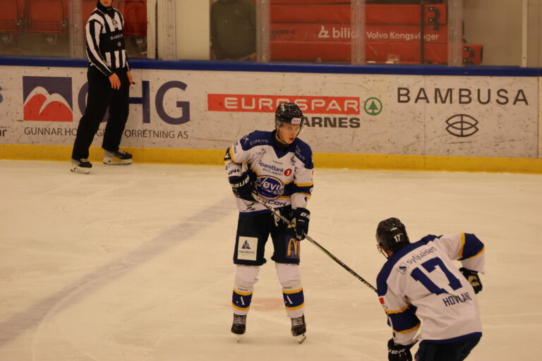 Kristoffer Rogstadmoen fra Kongsvinger ble en viktig Gjøvik-spiller da de møtte Kongsvinger til seriematch i Kongsvinger Ishall.