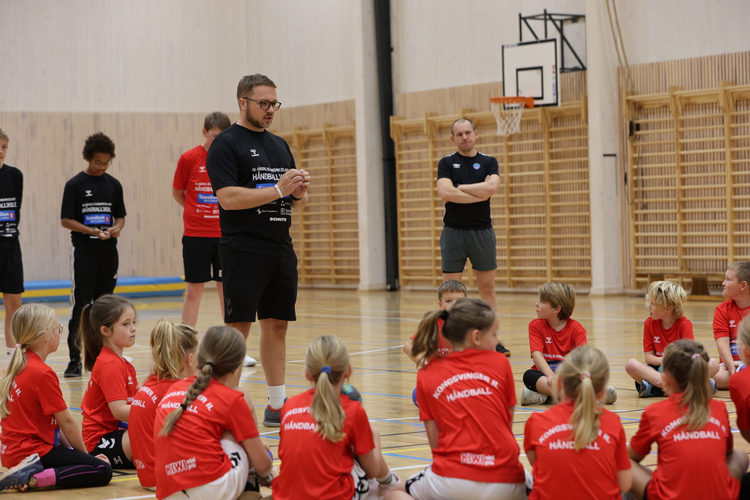 Jon Are Haver&aring;en-Bratt&aring;s var godt forn&oslash;yd med antall p&aring;meldte til &aring;rets h&aring;ndballskole.