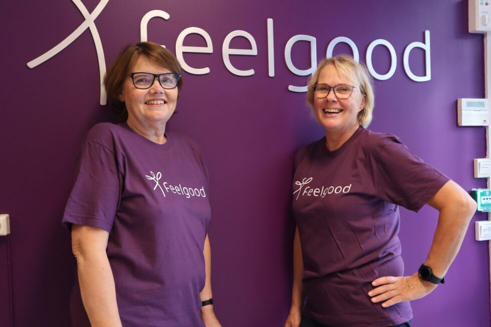 Feelgood-driverne Ellen Lidal (t.v.) og Line Paulsen har fått en pangstart på folkehelse-trening i Kongsvinger.