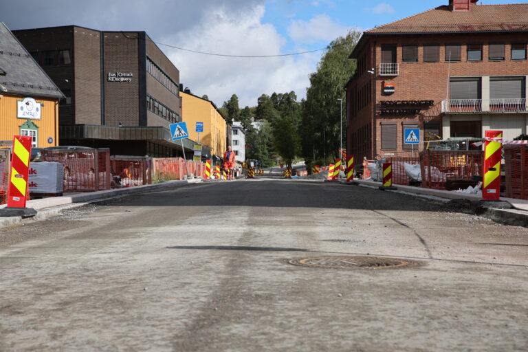 Gravearbeidet i sentrum har kostet kommunen mer enn det som var planlagt.