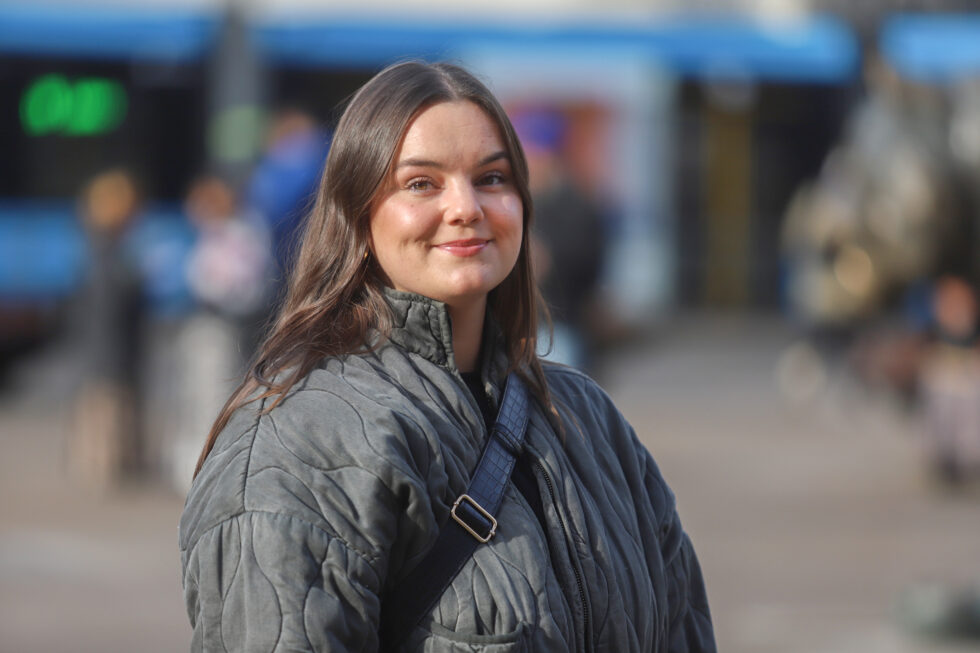 Sandra Fredheim overvant den forferdelige kreftsykdommen som barn. I dag går hun årets viktigste søndagstur med bøsse til inntekt for Barnekreftforeningen.