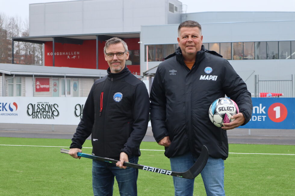 Jan Christer «Chirre» Eriksson i KIL Ishockey (t.v.) og Rune Lundgren i KIL Toppfotball håper mange vil ta turen for å få med seg både fotballkamp og hockeykamp på lørdag.