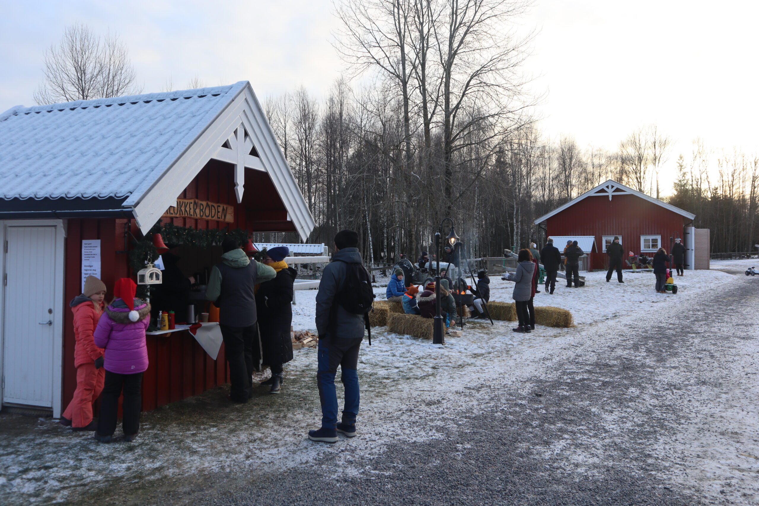 Klokkertunet besøksgård på Brandval holder åpen gård søndag 24. november.