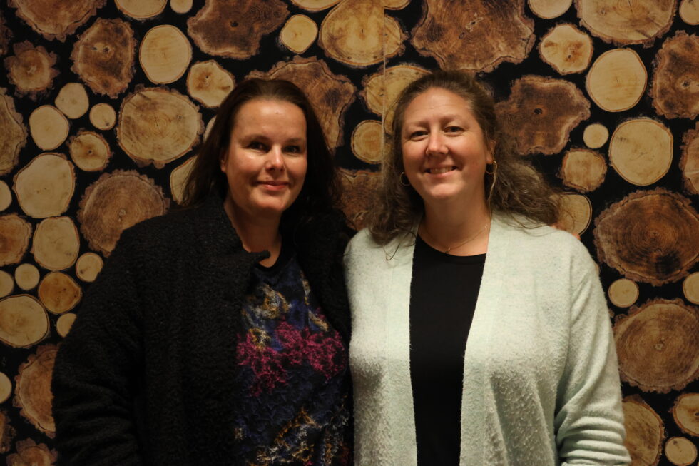Birgit Brinck og Maria Nilsson-Snedsböl holder julekonsert i Brandval kirke.