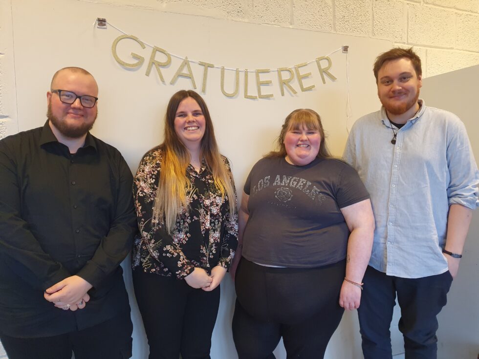Espen Eriksen (f.v.), Sandra Bjerkås, Renate Evensen og Andreas Rusti Johansen er fire av de åtte kursdeltagerne.