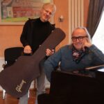Håvard Gimse og Levi Henriksen har øvd i Herdahlsalen denne uken. Søndag er det konsert i Vinger kirke.