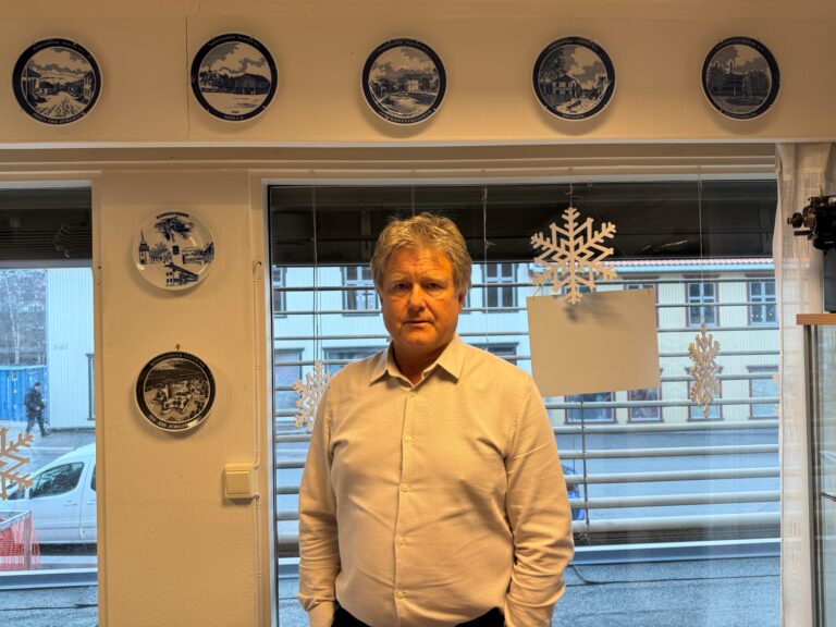 Daglig leder, Uno Arnesen, forteller at driften av Byen Vår blir nær umulig uten kommunal støtte.