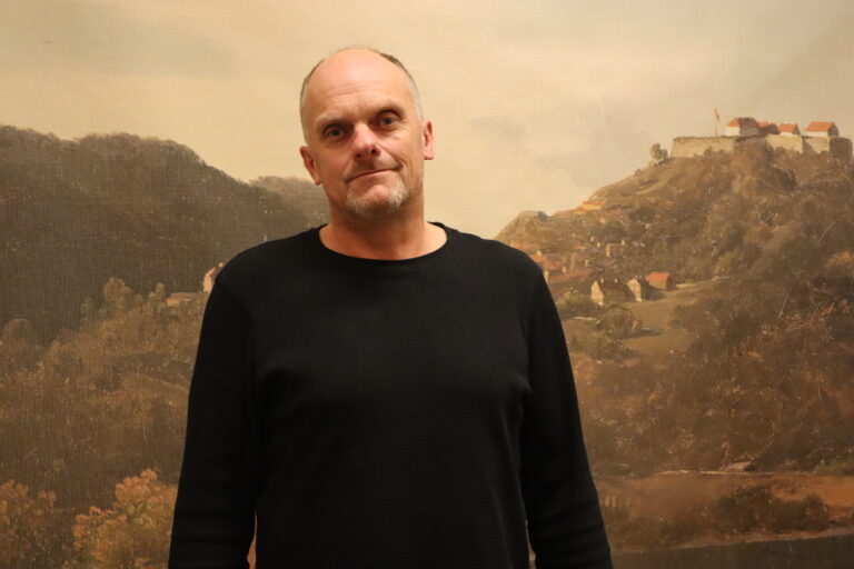 Levi Henriksen & Babylon Badlands har sin egen ildsjel; Stian Ellingsen.