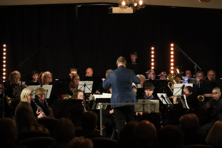 Brandval skolemusikk inviterer til Beatles konsert på Brandval skole lørdag 9.november.