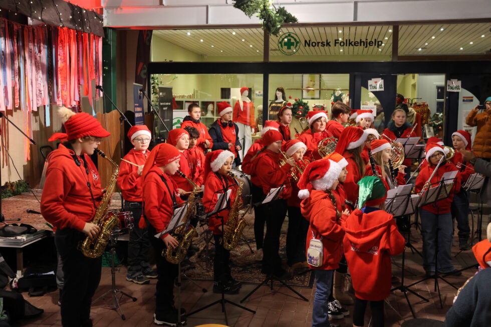 Kongsvinger skolekorps og Kongsvinger Barnekor inviterer til Barnas julekonsert i Vinger kirke lørdag 7. desember.